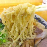 Kenchan Ramen - 平田店 独特のピロ麺アップ！