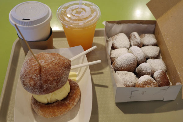マラサダ様 pennys waikiki malasadas - ワイキキ/スイーツ | 食べログ