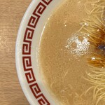 双喜紋 - ラーメン670円（ネギ抜き）左