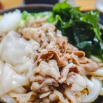 麺紡 - 肉ぶっかけ餅トッピング