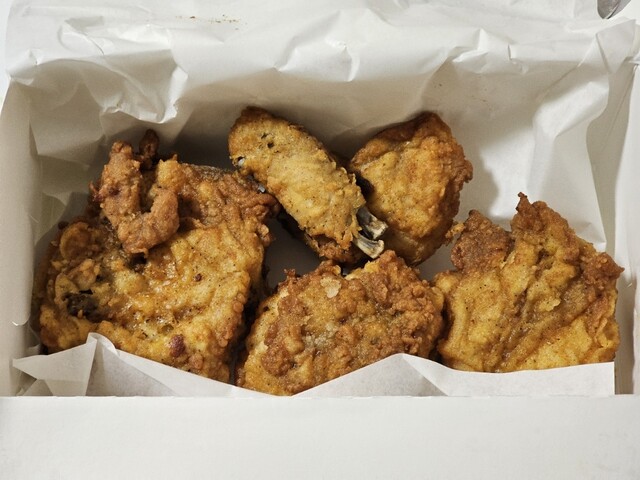 ケンタッキーフライドチキン 弘前城東店 &ndash; 運動公園前でフライドチキン