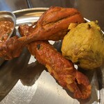 タージ・マハル - タンドリーチキン、シークカバブ、フィッシュティッカもそれぞれウマかった