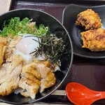 親子丼と鶏料理 鶏山賊 - 