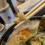 大砲ラーメン  - 清陽軒より、小ぶりな支那竹