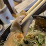 大砲ラーメン  - チャーシューリフトアップ