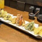 酒囲屋本店 - 天ぷら盛り合わせ