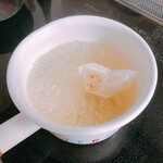 くぼや - 600mlの沸騰したお湯で1〜2分間煮出す