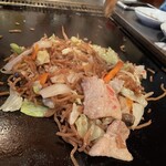 鉄板バル・お好み焼き・もんじゃ 粉と水 - 