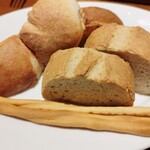 Trattoria La Rocca - 手作りパンの盛り合わせ