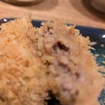 とんかつ成蔵 - 中身はジューシー。