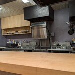 とんかつ成蔵 - おコメは羽釜をガスコンロで炊くようです。