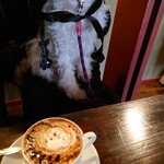 カフェ山の手 - 友人の愛犬と、愛犬くんに似たラテアート！
