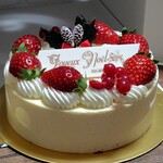 エーグルドゥース - ヴァニーユ フレーズ（15cm 5,400円）