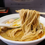 丿貫 - 煮干担々麵の麺