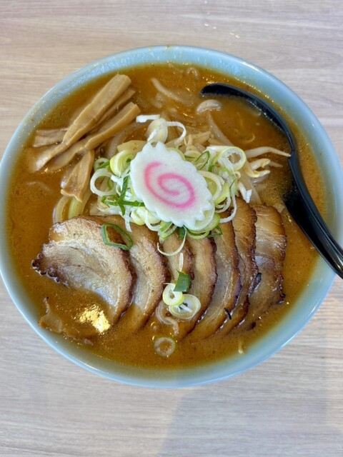 ラーメンさんぱち 苫小牧三光店 - 苫小牧（ラーメン）