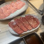 焼肉ホルモン諸星 - 