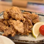 小料理 つばめ - 唐揚げは6個入りでボリュームがあり…
嬉しい悲鳴です♡｡ﾟ(ﾟ´∀`ﾟ)ﾟ｡