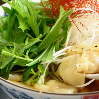さっぱり系・旨辛ピリ辛の2つのラーメンがどちらも絶品！