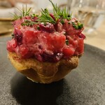 6eme Kobe - アミューズ✨自家製ブリオッシュにマグロ＆ビーツをタルタル風に✨⋆꙳꙳.*‬✨