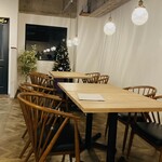 6eme Kobe - テーブル席✨