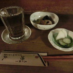 源氏 - 料理写真: 南部美人とお通し