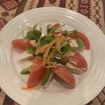 暖蘭 - アボカド・チーズのサラダ