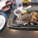 一口ステーキ＆ハンバーグランチ