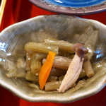 鶴の湯温泉 - ふきの煮付け。山の幸をおかずに、白飯をいただく。日本の幸せです