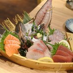 海鮮居酒屋 海王 川崎店 - お刺身舟盛 並（5点）　¥1,980