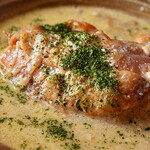 お猪口 - 骨付き若鶏のフリカッセ