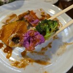 キッチン ブルー グローブ - カリフラワー、ブロッコリーを乗せて