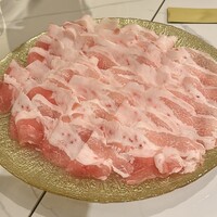 創作料理と宝石鍋しゃぶしゃぶ 宝泉 - ヨーグル豚