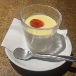 炭火焼肉 まん平 - 杏仁豆腐