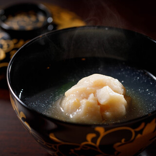 鰹節にも一家言あり。素材を生かした椀種を活かすふくよかな出汁