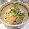 そばと小料理 くら - たぬきそば（小盛）