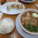 駅ラーメン 華 - 