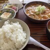 もつ煮屋 日の出食堂
