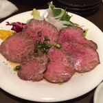 和風ダイニングきらり - A5ランクのローストビーフ（小）
      凄い柔らかいです。