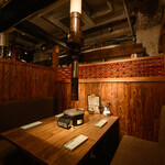 生肉専門店 焼肉 金次郎 - テーブル席