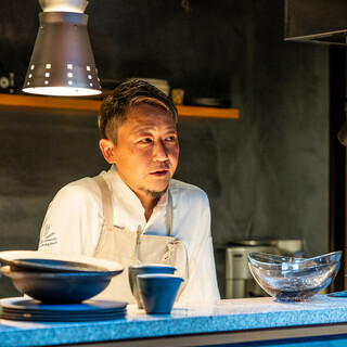 鹿澤靖幸氏（シカザワヤスユキ）ー故郷への熱き想いを皿上に表現