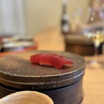 すし処 ひさ田 - ⑤南鮪(ミナミマグロ、別称:印度鮪)赤身ヅケ