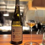 蒼 - リースリング、ピノ・グリなど10種以上。
      アルザスでこれだけ品種を重ねるのは、マルセル・ダイスぐらいでしょう。
      官能的な甘さとふくよかさを備えて、北あかりの密度のある甘さやトリュフの芳醇さにぴったり。