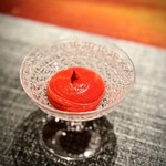 蒼 - これも、まさにスペシャリテ！
      万願寺唐辛子の野菜らしい甘さに、奥の方で控えめに存在感を出すピリリとした刺激。
      きれいなトマトのジュレで酸を加えれば、もう完全体です(^^)