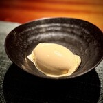 蒼 - 赤酒の優しい甘さで、エアリーな出来立てアイス。