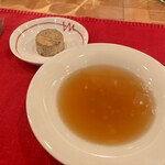 水色食堂 - ◆スープ
      「博多一番どりのコンソメスープとキノコのフラン」