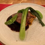 水色食堂 - ◆肉料理
      「鹿児島県産 牛フィレのローストと茄子の重ね焼き」
      （バルサミコソース）