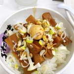 ぶたまるき - 濃いめのタレで柔らか極太メンマをいただく。ご飯お代わり！したくなる