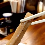 熊本らーめん 育元 - 柔らかく歯応えのある極上メンマ