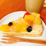 ア・ラ・カンパーニュ - 料理写真:フルーツタルト