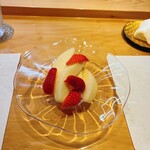 美味いもん屋 わ多なべ - 洋梨ゼネラルレクラークといちご